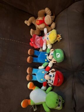 Plush Mario Character Set - Mario , Luigi , donkey Kong , princess , yoshi